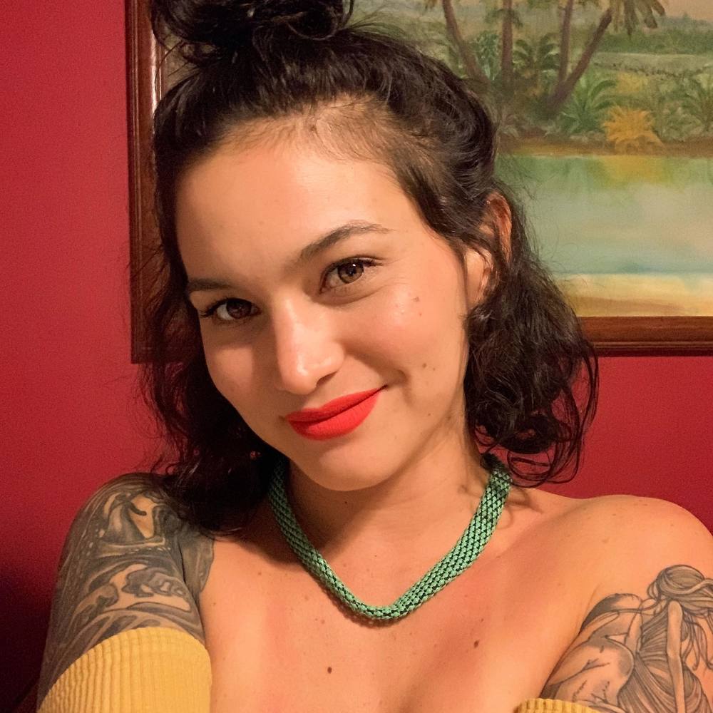 Meet your Posher, Julia